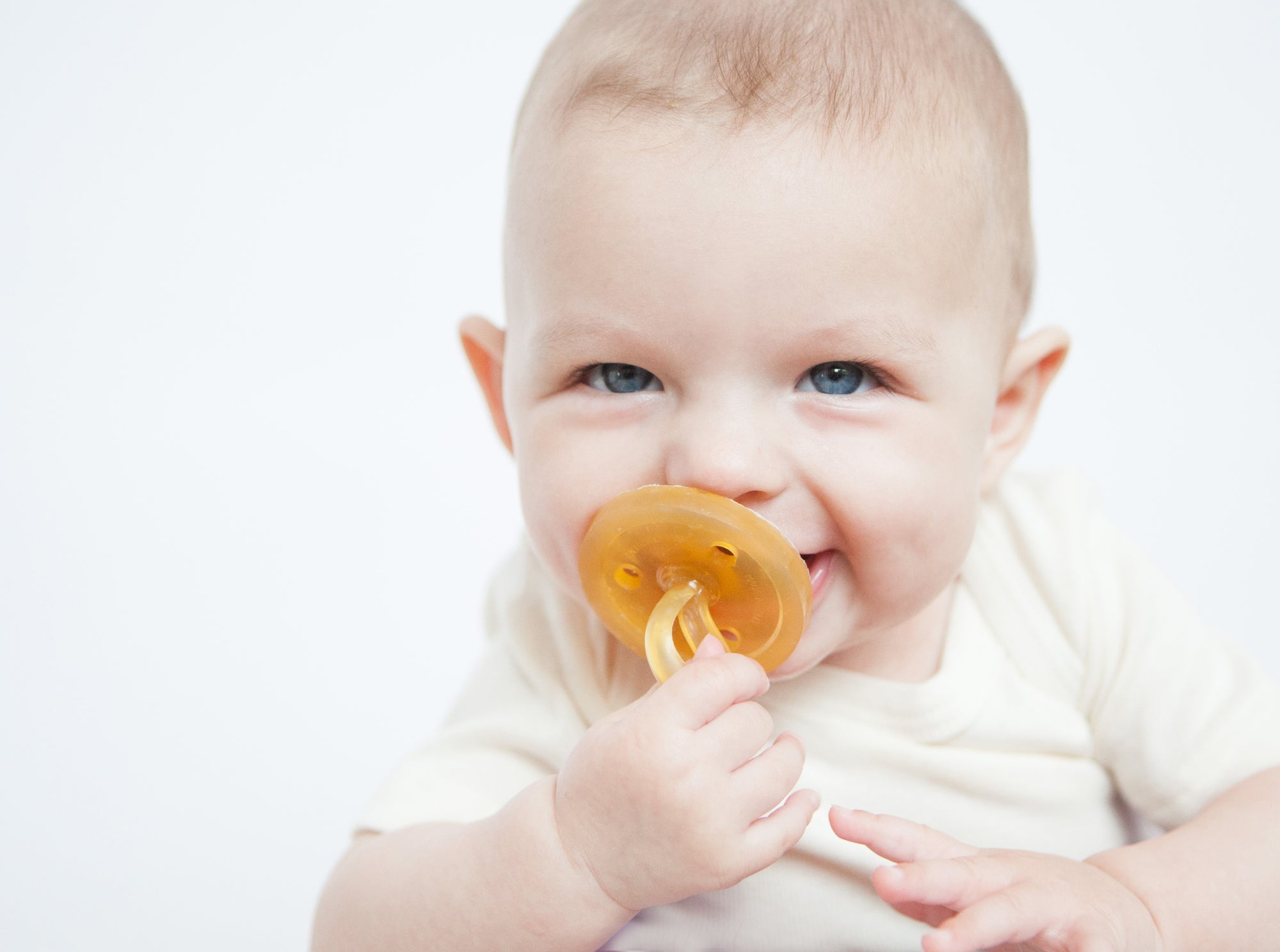 How to Choose a Pacifier For Your Baby: The Essentials.